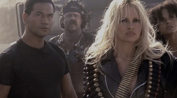 Barb Wire wordt een serie