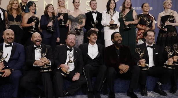 Widow's Bay triomfeert op de Emmy's
