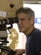 Clooney regisseert remake Franse serie
